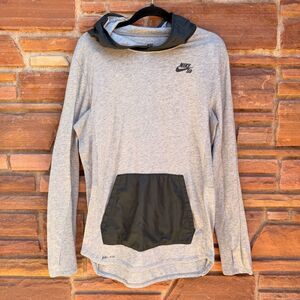 Nike SB Dri-Fit Pullover Hoodie Shirt Gray Y2K Skateboarding Medium Long Sleeve